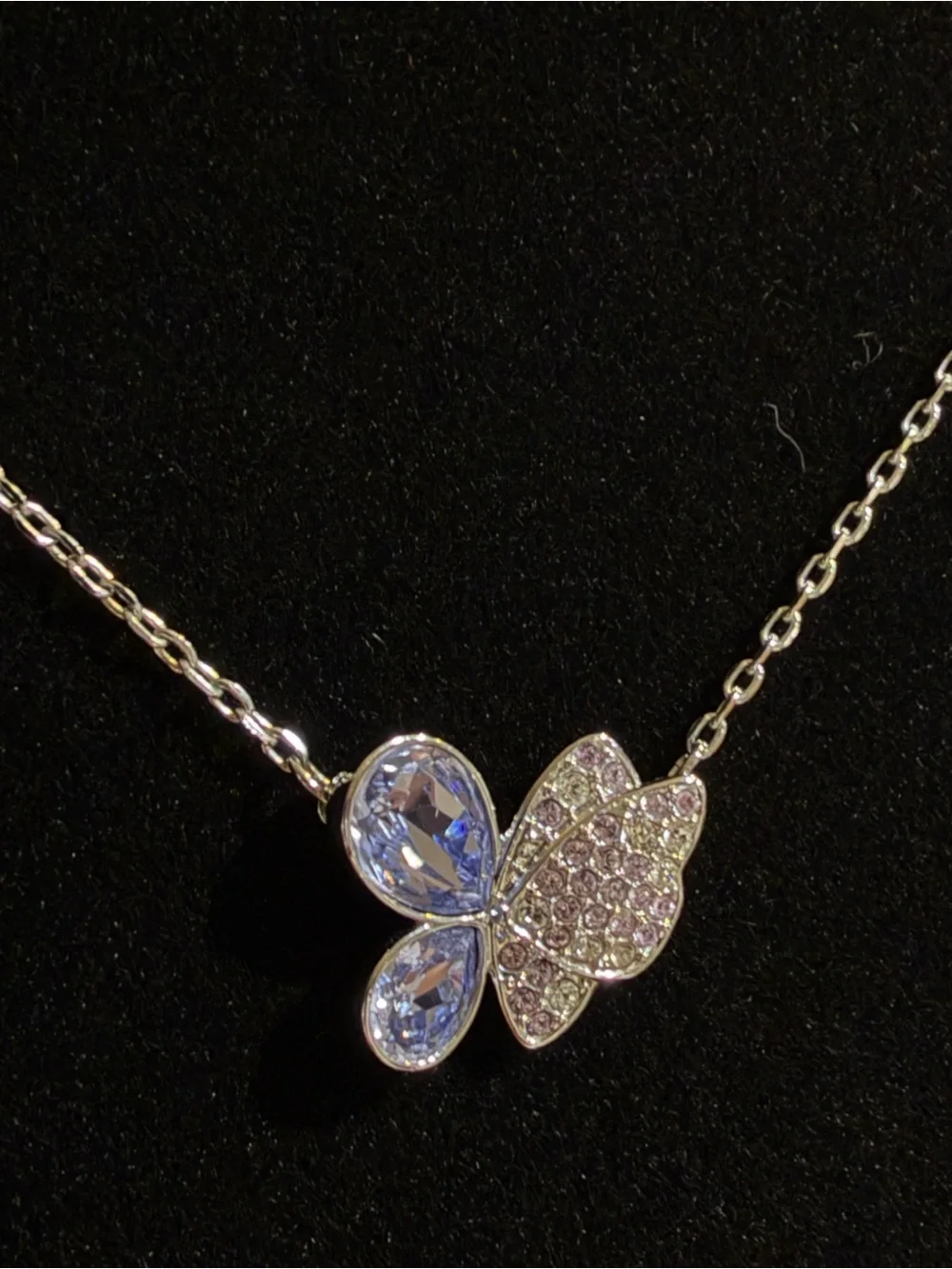 SWAROVSKI Butterfly 🦋 Lilac Stones Crystal Silver Necklace 17 in AUTH - Picture 4 of 9